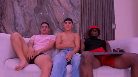 Jhonny Dick  his neighbors. online show from December 2025 01:49:01 PM