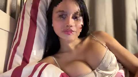 Maggie online show from October 2025 03:29:02 PM