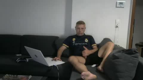 Snapshot of weberbenny chatting on June 2026 04:03:02 AM weberbenny online show from June 2026 04:03:02 AM