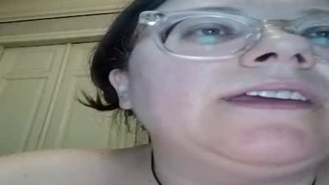 Snapshot of webgirl2 chatting on June 2026 08:35:02 PM Marina online show from June 2026 08:35:02 PM
