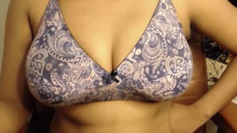 mina online show from February 2026 05:07:02 AM