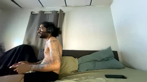 ShootingWebs online show from May 2026 05:12:01 AM