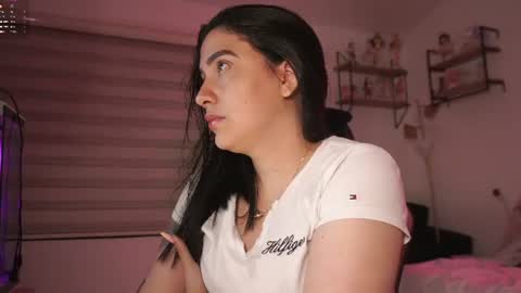 Snapshot of weekend_girlfriend chatting on June 2026 01:54:01 AM Victoria online show from June 2026 01:54:01 AM