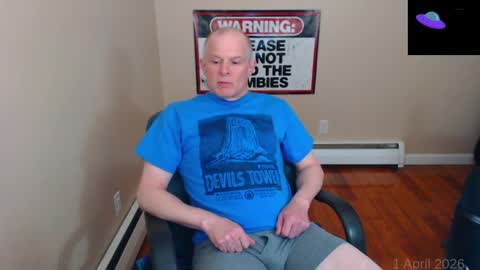 Snapshot of weird_chris chatting on April 2026 11:57:02 PM Chris online show from April 2026 11:57:02 PM