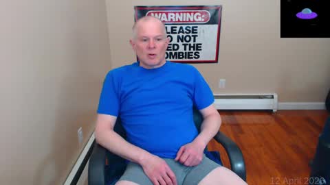 Snapshot of weird_chris chatting on April 2026 06:02:01 PM Chris online show from April 2026 06:02:01 PM