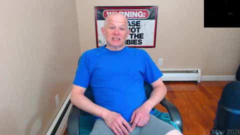 Snapshot of weird_chris chatting on May 2026 04:36:02 PM Chris online show from May 2026 04:36:02 PM