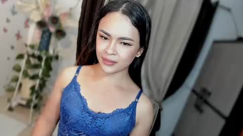 Snapshot of wellcumbabyxx chatting on June 2026 12:06:01 AM Hi Im LOVIE Please dont forget to follow and thumbs up me online show from June 2026 12:06:01 AM