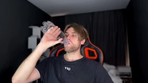 wellidonehere online show from November 2025 10:56:02 PM