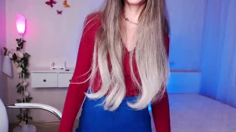 Snapshot of wendifoster chatting on December 2024 07:41:02 PM Wendi Foster online show from December 2024 07:41:02 PM