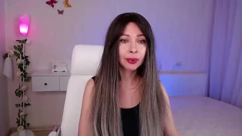 Snapshot of wendifoster chatting on February 2025 07:03:01 PM Wendi Foster online show from February 2025 07:03:01 PM