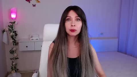 Snapshot of wendifoster chatting on March 2025 07:21:02 PM Wendi Foster online show from March 2025 07:21:02 PM