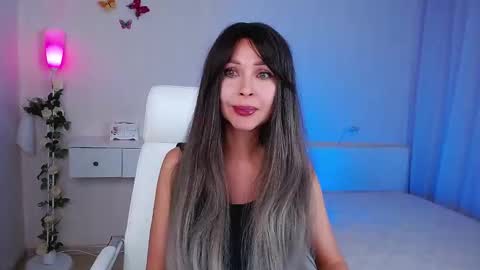 Snapshot of wendifoster chatting on October 2025 05:21:02 PM Wendi Foster online show from October 2025 05:21:02 PM