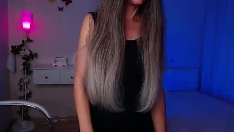 Snapshot of wendifoster chatting on October 2025 07:10:02 PM Wendi Foster online show from October 2025 07:10:02 PM