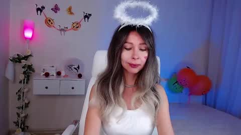 Snapshot of wendifoster chatting on October 2025 07:59:01 PM Wendi Foster online show from October 2025 07:59:01 PM