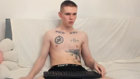 Snapshot of wesleyross chatting on January 2025 11:29:01 PM Wes online show from January 2025 11:29:01 PM