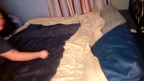 Snapshot of westend563 chatting on September 2025 03:10:02 AM westend563 online show from September 2025 03:10:02 AM