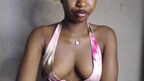 Snapshot of wet_pussy200 chatting on June 2026 07:54:02 AM Bella online show from June 2026 07:54:02 AM