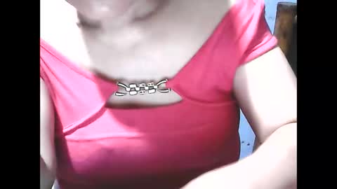 Snapshot of wethornypussy4u chatting on October 2025 03:42:01 PM wethornypussy4u online show from October 2025 03:42:01 PM