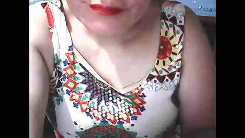 Snapshot of wethornypussy4u chatting on October 2025 05:30:01 AM wethornypussy4u online show from October 2025 05:30:01 AM