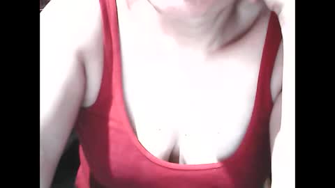 Snapshot of wethornypussy4u chatting on October 2025 08:17:01 AM wethornypussy4u online show from October 2025 08:17:01 AM