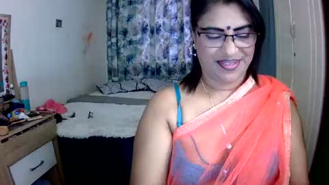 Snapshot of wetindian1971 chatting on July 2026 11:28:01 AM kavita online show from July 2026 11:28:01 AM