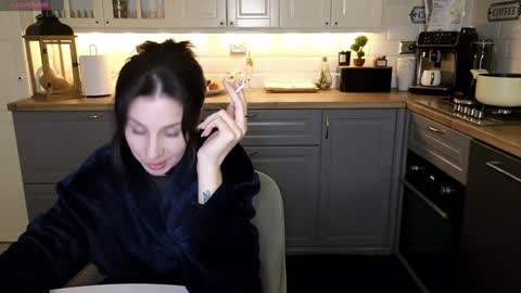 Victoria Maria online show from January 2025 10:01:01 PM