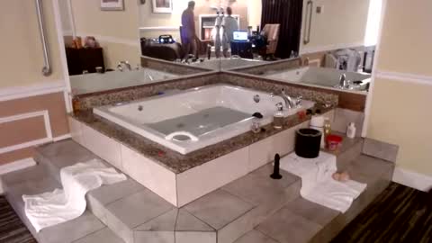 wheresmyqueenat online show from December 2024 04:12:02 AM