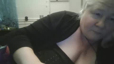 whipsnap19 online show from November 2025 09:45:01 AM