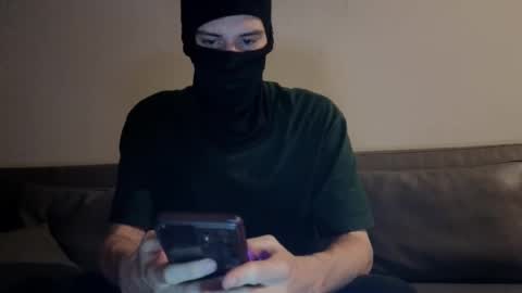 whispero_o online show from October 2025 12:33:01 PM