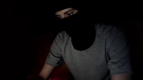 whispero_o online show from December 2025 02:00:01 PM