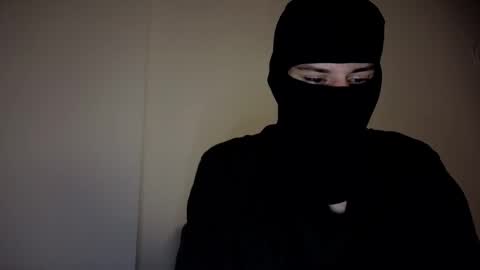 whispero_o online show from December 2025 01:07:01 PM