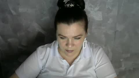 Snapshot of white__queen_ chatting on June 2026 06:59:02 AM white__queen_ online show from June 2026 06:59:02 AM