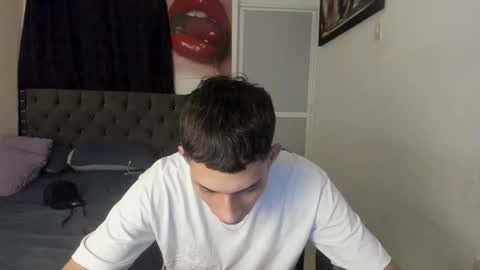 Snapshot of white_master444 chatting on June 2026 01:39:01 AM white online show from June 2026 01:39:01 AM