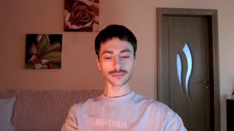 Snapshot of white_sport chatting on December 2025 11:48:01 AM Tom online show from December 2025 11:48:01 AM