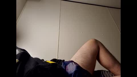 whiteboi9284 online show from November 2025 05:18:01 AM