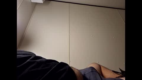 whiteboi9284 online show from February 2026 04:33:01 AM