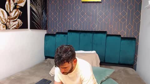 Dylan white online show from February 2025 12:02:01 AM