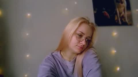 whitehex666 online show from February 2026 11:17:01 AM