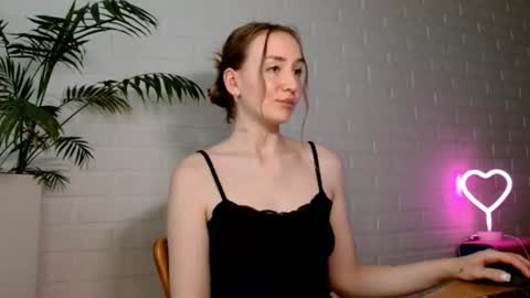 Snapshot of whiteprincessluna chatting on July 2026 01:40:01 PM You wont find me here on Saturdays and Sundays online show from July 2026 01:40:01 PM