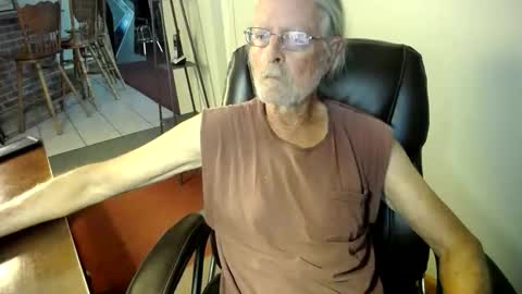 Snapshot of whofcares2 chatting on May 2026 02:47:02 PM whofcares2 online show from May 2026 02:47:02 PM