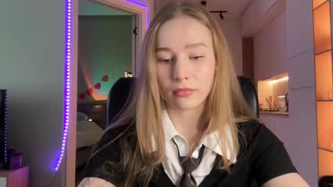 Alisa online show from December 2024 06:42:02 AM