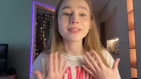 Alisa online show from February 2025 07:07:01 AM