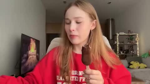 Alisa online show from September 2025 07:01:01 AM