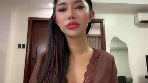 Snapshot of whoss_sofia chatting on June 2026 04:56:01 PM Sofia online show from June 2026 04:56:01 PM