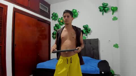 Snapshot of wickedboy_twink chatting on May 2026 07:19:02 PM JAISON online show from May 2026 07:19:02 PM
