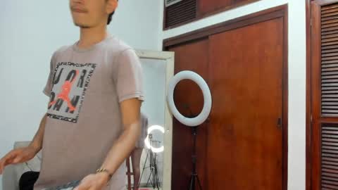 Snapshot of wickedboy_twink chatting on May 2026 07:55:02 PM JAISON online show from May 2026 07:55:02 PM