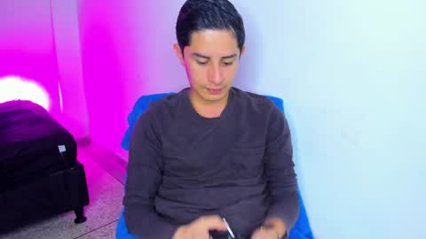 Snapshot of wickedboy_twink chatting on May 2026 06:58:01 PM JAISON online show from May 2026 06:58:01 PM