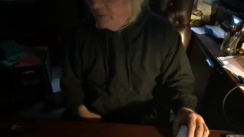 stevie online show from November 2025 09:48:01 PM