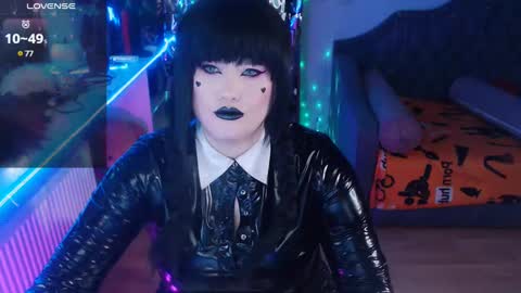Snapshot of wickedxqueen chatting on January 2025 04:52:01 AM Laura  online show from January 2025 04:52:01 AM