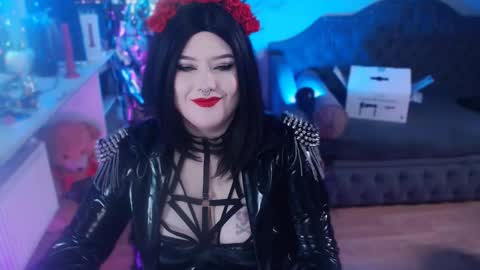 Snapshot of wickedxqueen chatting on January 2025 09:51:02 PM Laura  online show from January 2025 09:51:02 PM